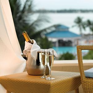 Deluxe Double Room Pool View